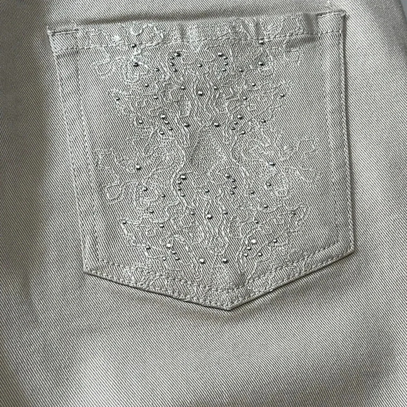 Gloria Vanderbilt Amanda Skimmer Crop Stretch Embellished Pockets Size 6P NWT - Picture 5 of 13